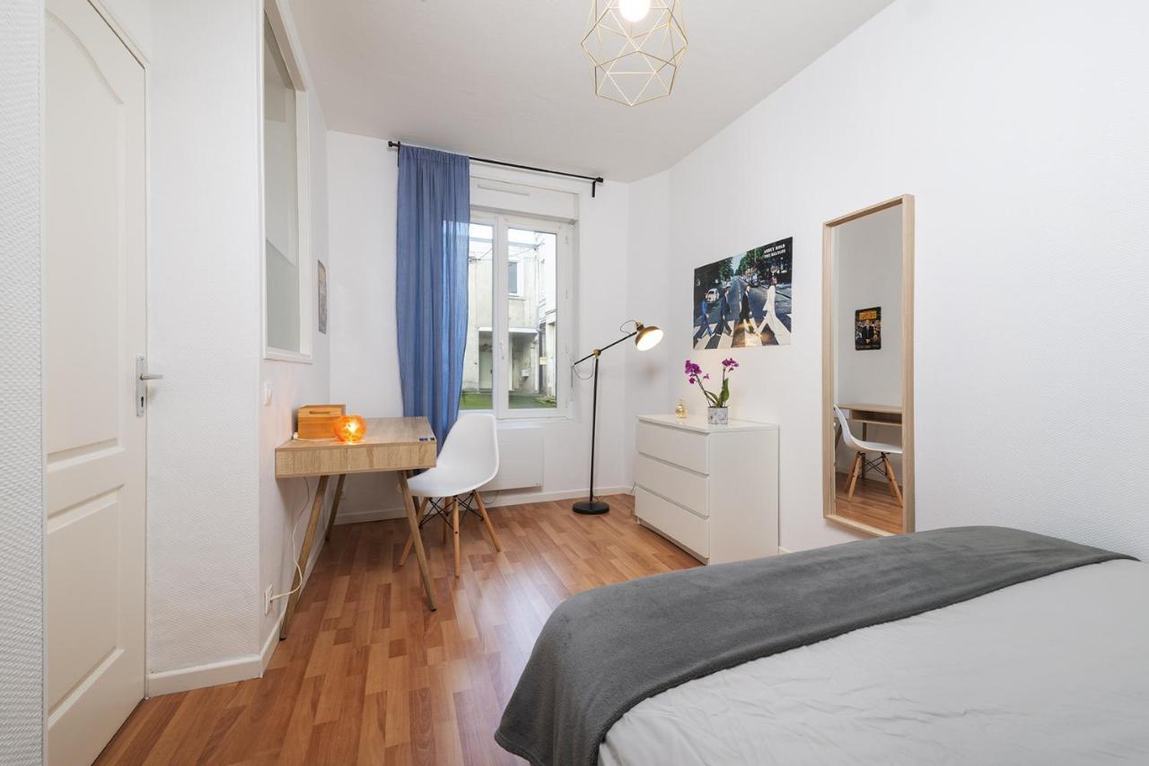 Appart Calme Avec Parking Proche Place Ney Анже Экстерьер фото