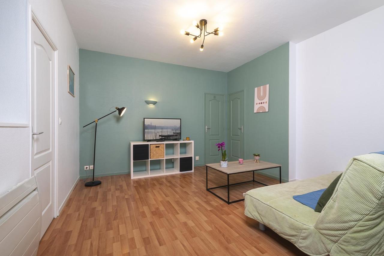 Appart Calme Avec Parking Proche Place Ney Анже Экстерьер фото