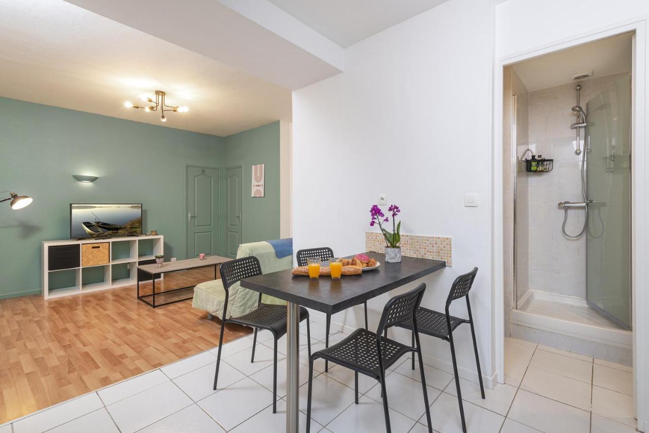 Appart Calme Avec Parking Proche Place Ney Анже Экстерьер фото